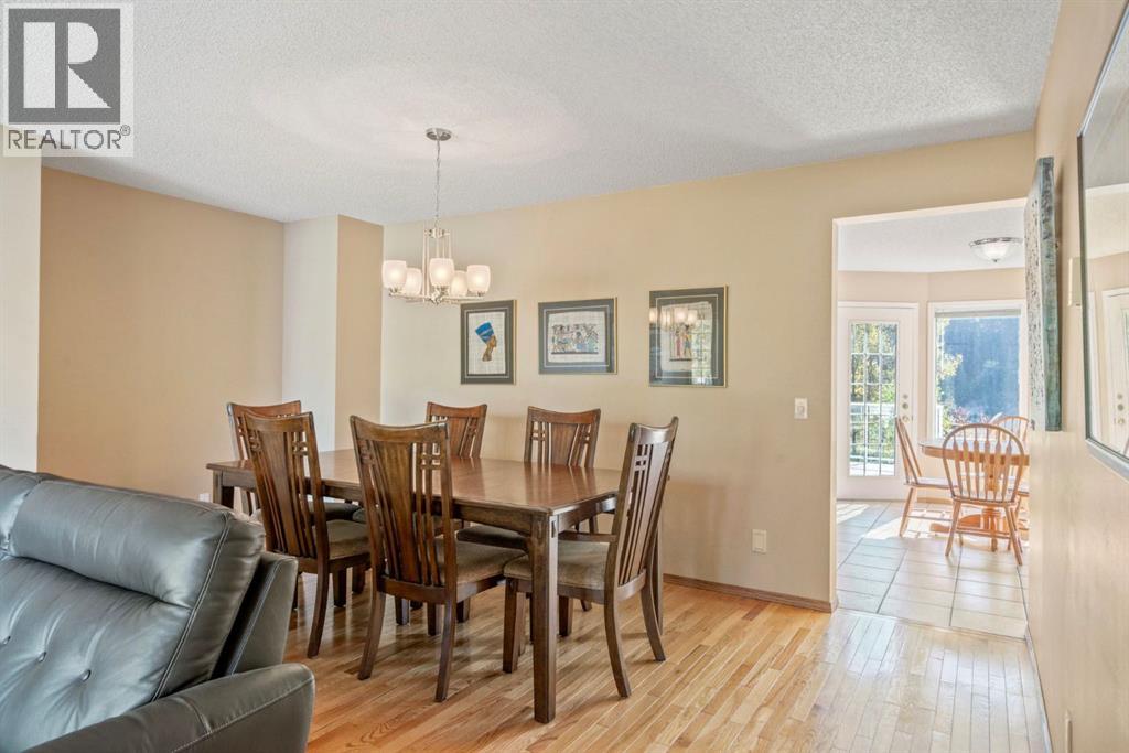 112 Riverview Circle, Cochrane, Alberta  T4C 1K5 - Photo 10 - A2258426