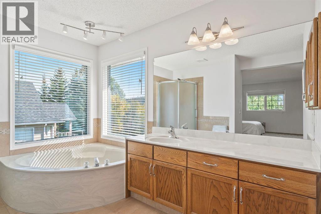 112 Riverview Circle, Cochrane, Alberta  T4C 1K5 - Photo 25 - A2258426
