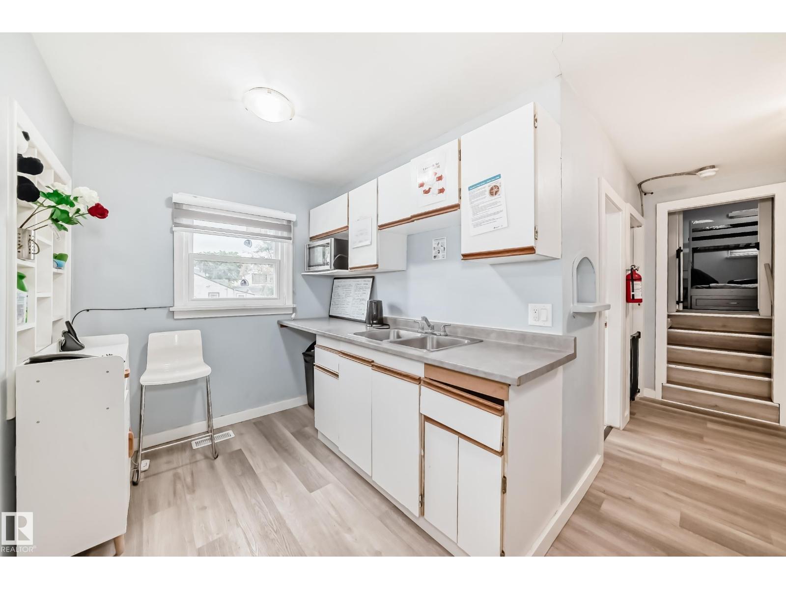 11951 77 St Nw Nw, Edmonton, Alberta  T5B 2G5 - Photo 11 - E4459620