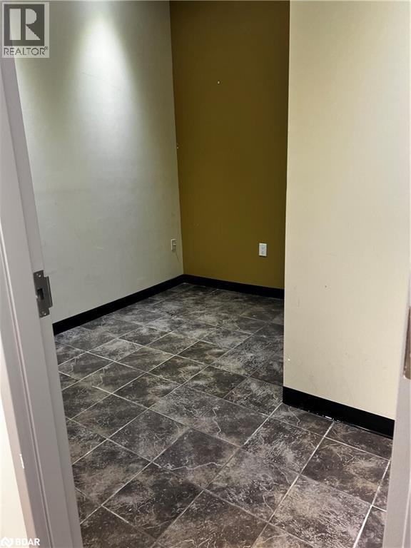3 Massey Street Unit# 12a, Angus, Ontario  L0M 1B0 - Photo 2 - 40772716