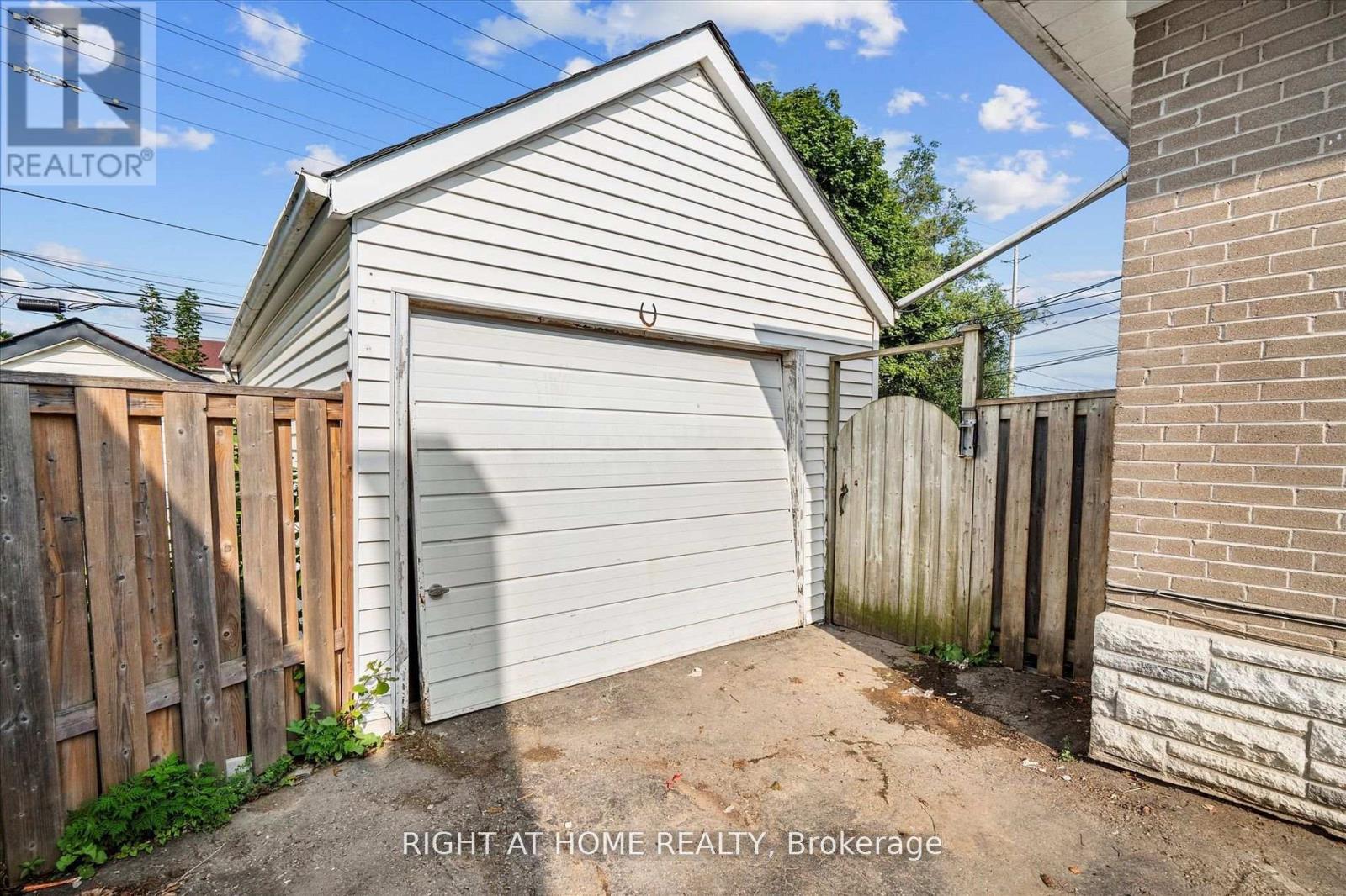 7 Tulloch Drive, Ajax, Ontario  L1S 2S3 - Photo 27 - E12428420