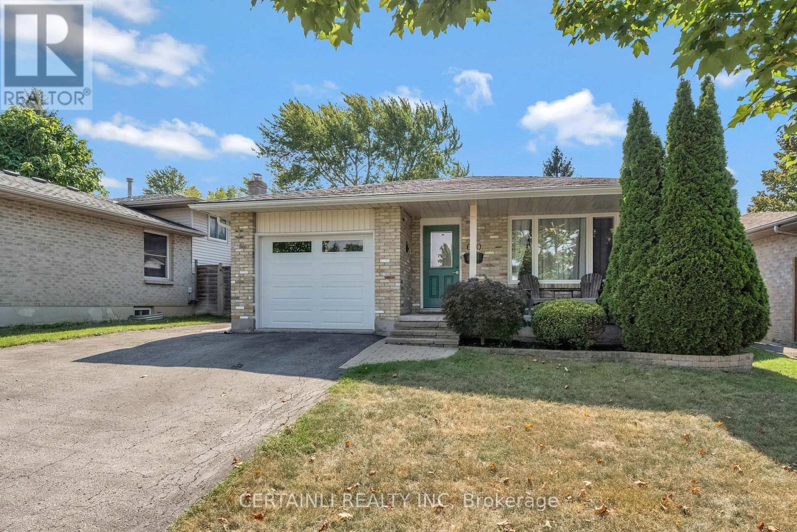 670 Chiddington Avenue, London South, Ontario  N6C 2W7 - Photo 4 - X12428355