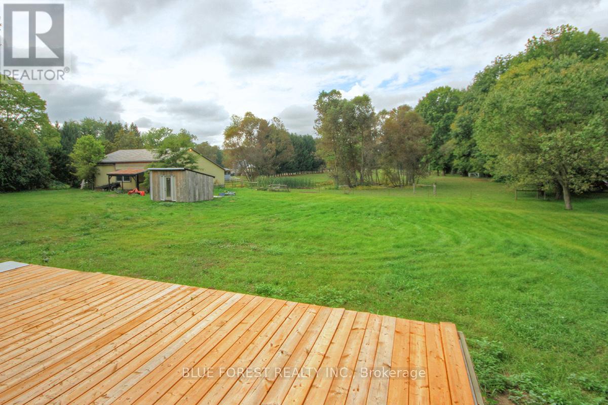 612 Trillium Drive, Southwest Middlesex, Ontario  N0L 1Z0 - Photo 18 - X12428425
