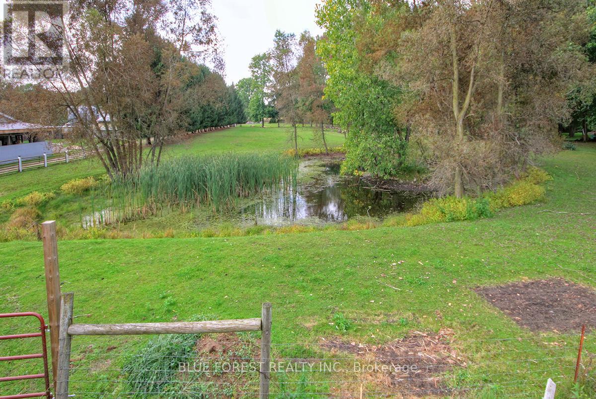 612 Trillium Drive, Southwest Middlesex, Ontario  N0L 1Z0 - Photo 22 - X12428425