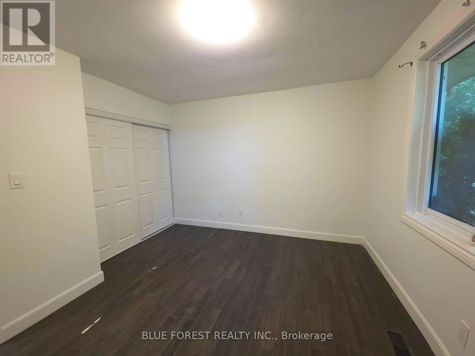 612 Trillium Drive, Southwest Middlesex, Ontario  N0L 1Z0 - Photo 7 - X12428425