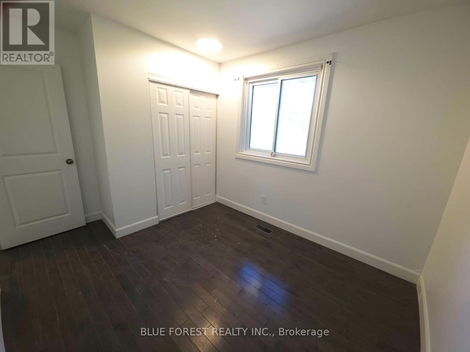 612 Trillium Drive, Southwest Middlesex, Ontario  N0L 1Z0 - Photo 8 - X12428425