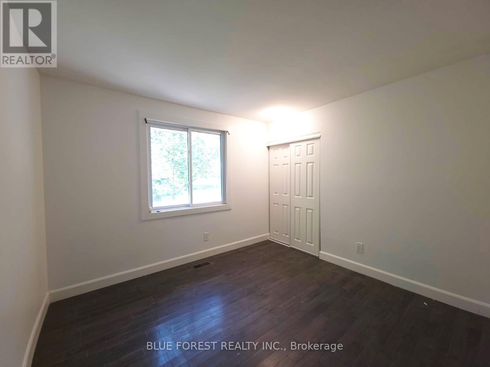 612 Trillium Drive, Southwest Middlesex, Ontario  N0L 1Z0 - Photo 9 - X12428425