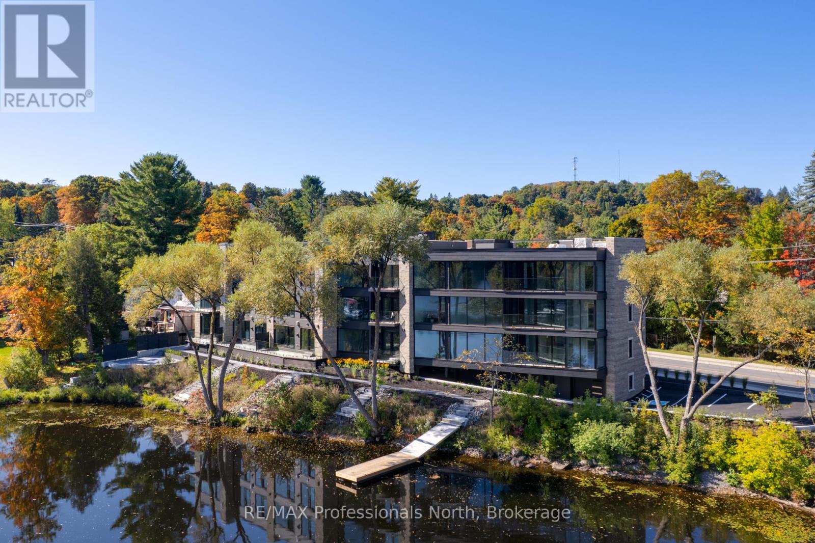 105 - 32 Brunel Road, Huntsville, Ontario  P1H 1P5 - Photo 4 - X12428337