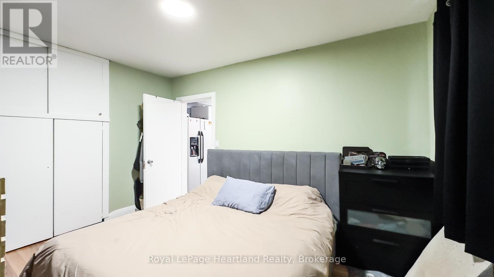 117 Main Street, North Middlesex, Ontario  N0M 1A0 - Photo 12 - X12428348