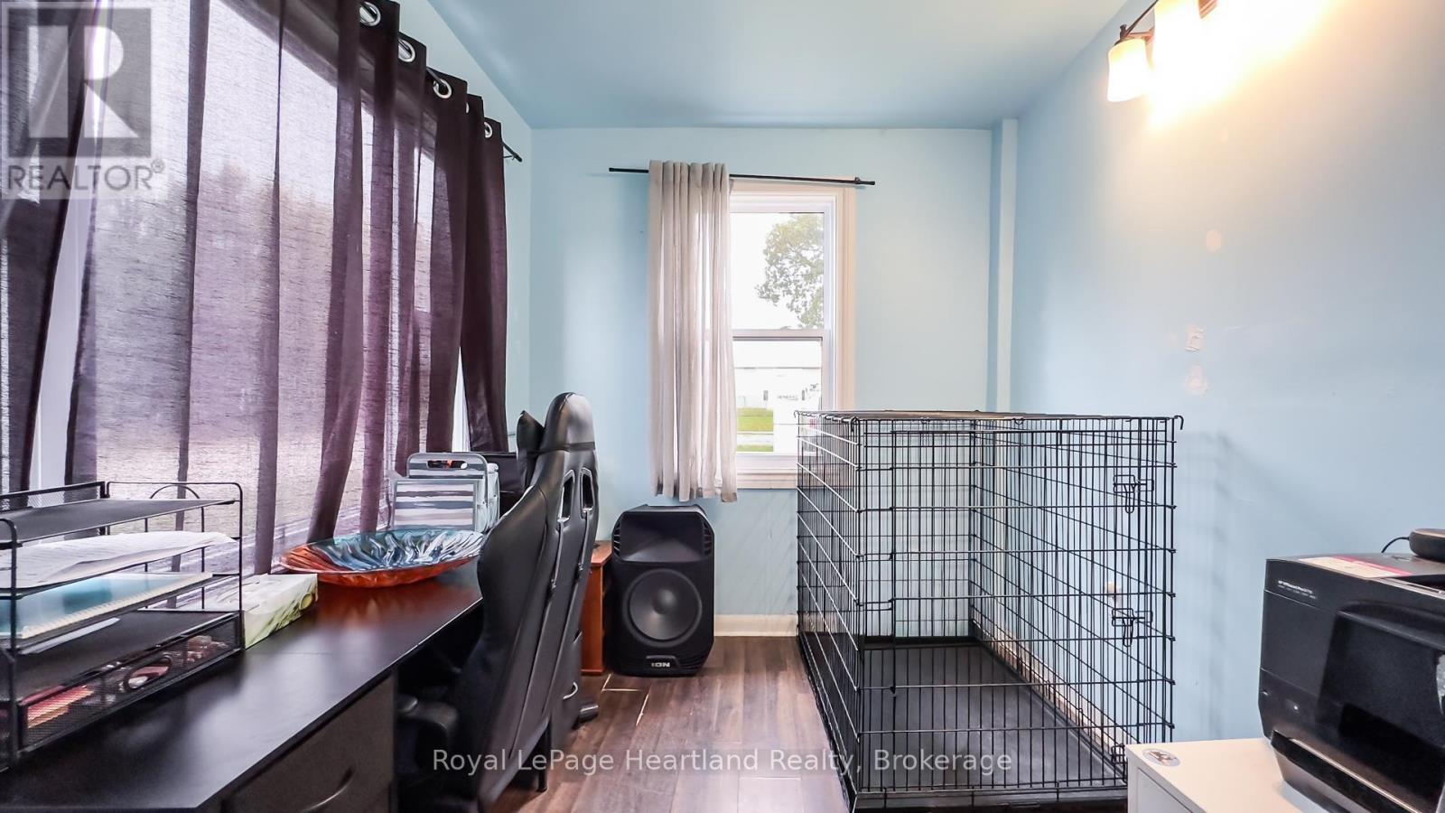 117 Main Street, North Middlesex, Ontario  N0M 1A0 - Photo 24 - X12428348