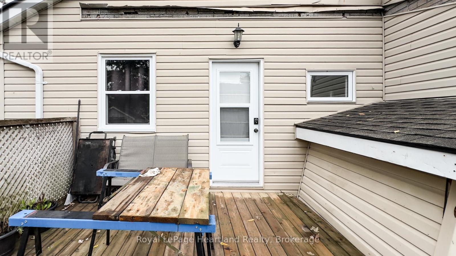 117 Main Street, North Middlesex, Ontario  N0M 1A0 - Photo 34 - X12428348