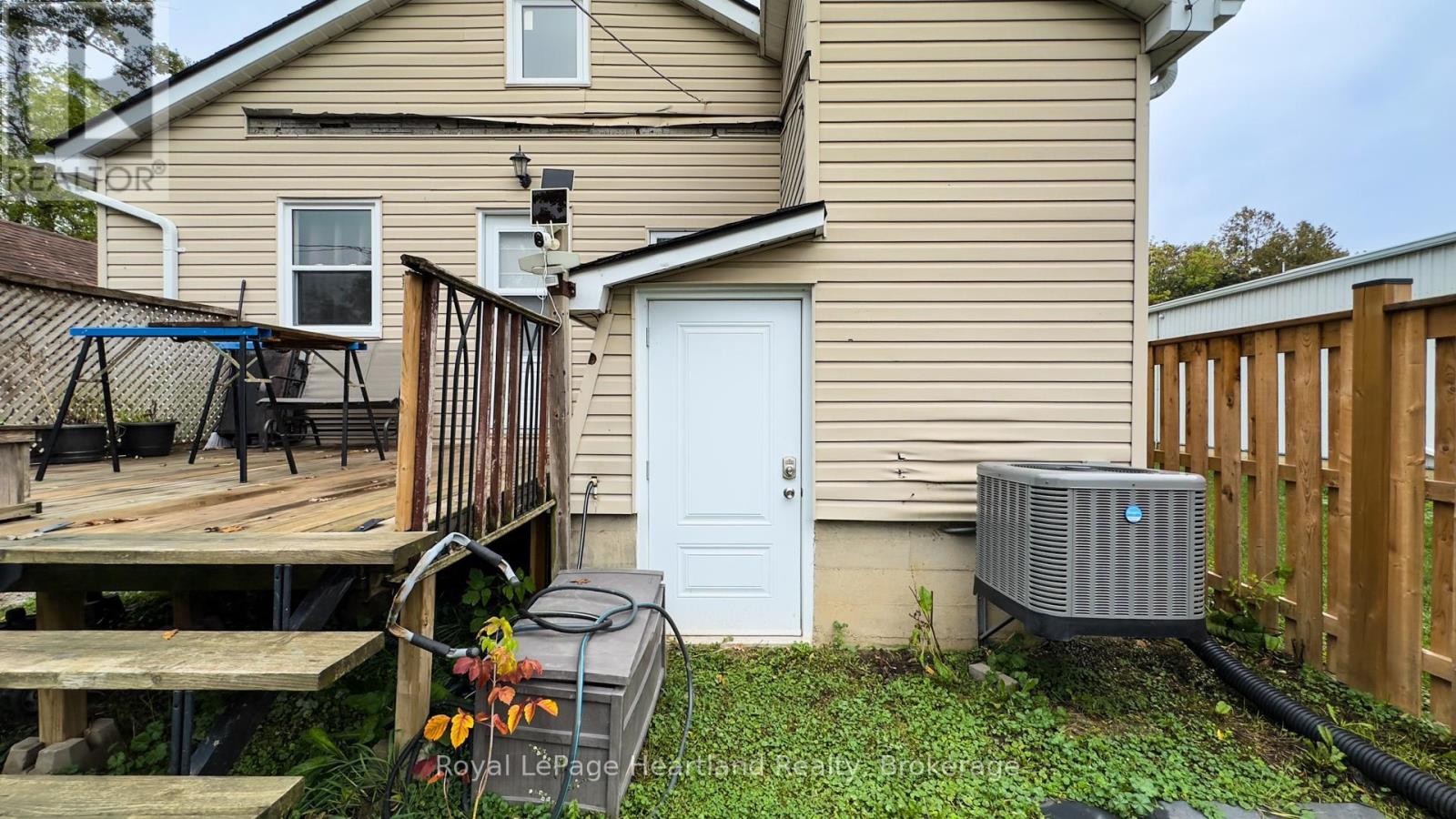 117 Main Street, North Middlesex, Ontario  N0M 1A0 - Photo 35 - X12428348