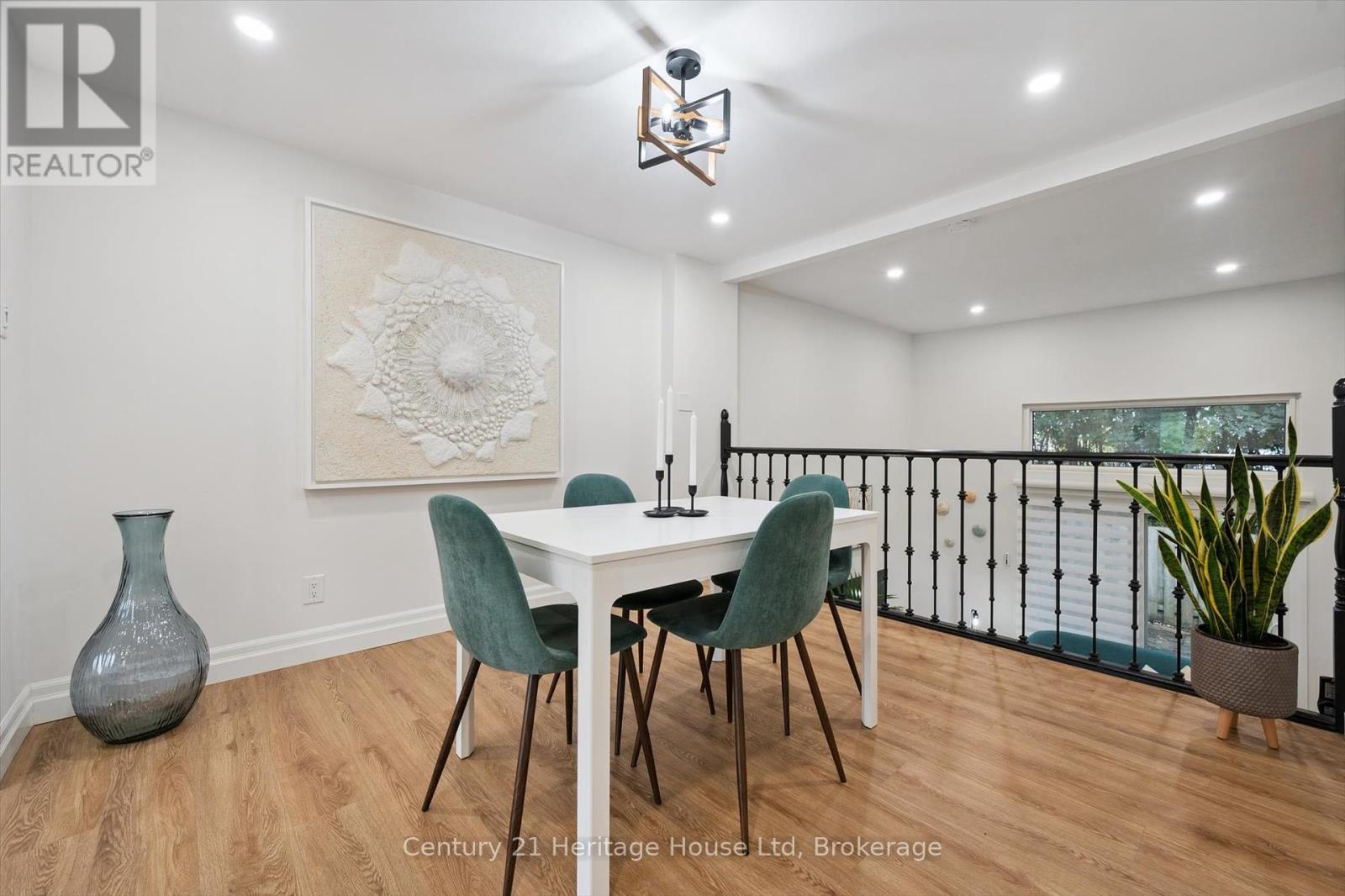 10 - 2 Worton Avenue, Guelph, Ontario  N1H 7C5 - Photo 12 - X12428374