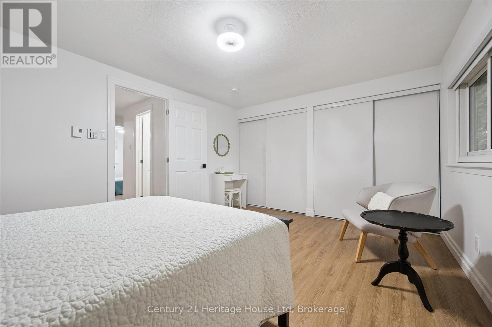 10 - 2 Worton Avenue, Guelph, Ontario  N1H 7C5 - Photo 24 - X12428374