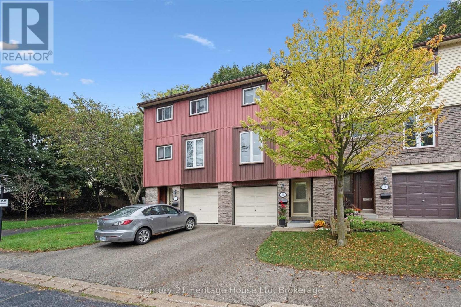 10 - 2 Worton Avenue, Guelph, Ontario  N1H 7C5 - Photo 3 - X12428374