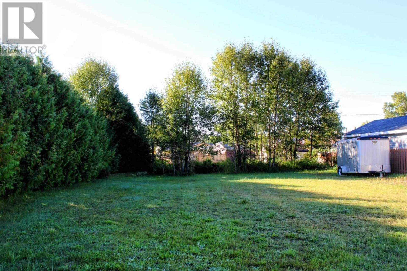 4 Sandpiper Ave, Manitouwadge, Ontario  P0T 2C0 - Photo 1 - TB251870