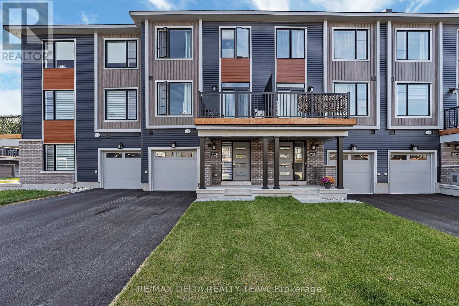 703 CONFLUENCE WALK, Ottawa, Ontario