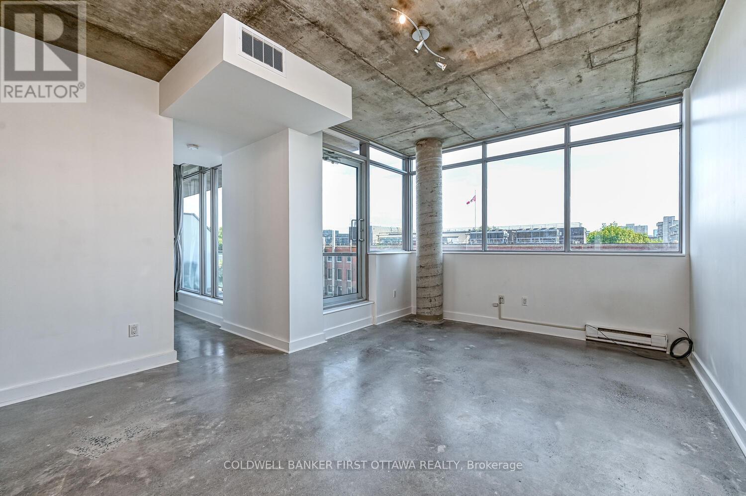 506 - 383 Cumberland Street, Ottawa, Ontario  K1N 1J7 - Photo 3 - X12428402