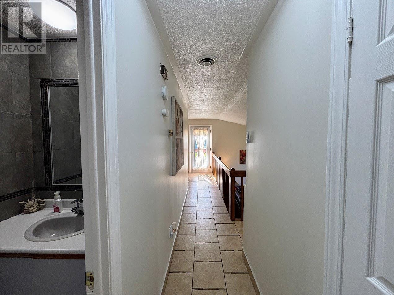 36 Otter Ave, Manitouwadge, Ontario  P0T 2C0 - Photo 19 - TB253069