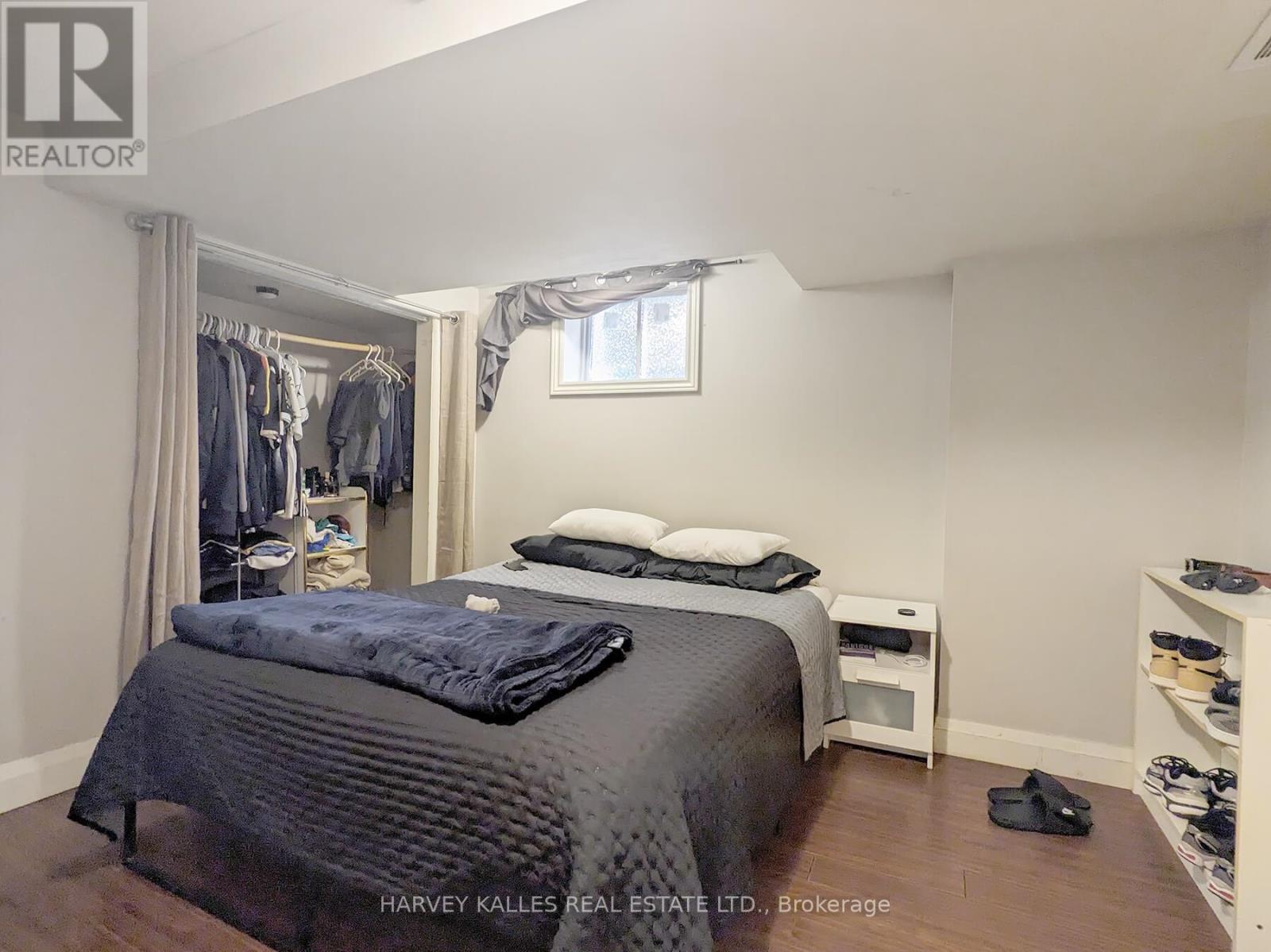 Lower - 242 Robina Avenue, Toronto, Ontario  M6C 3Z1 - Photo 10 - C12428247
