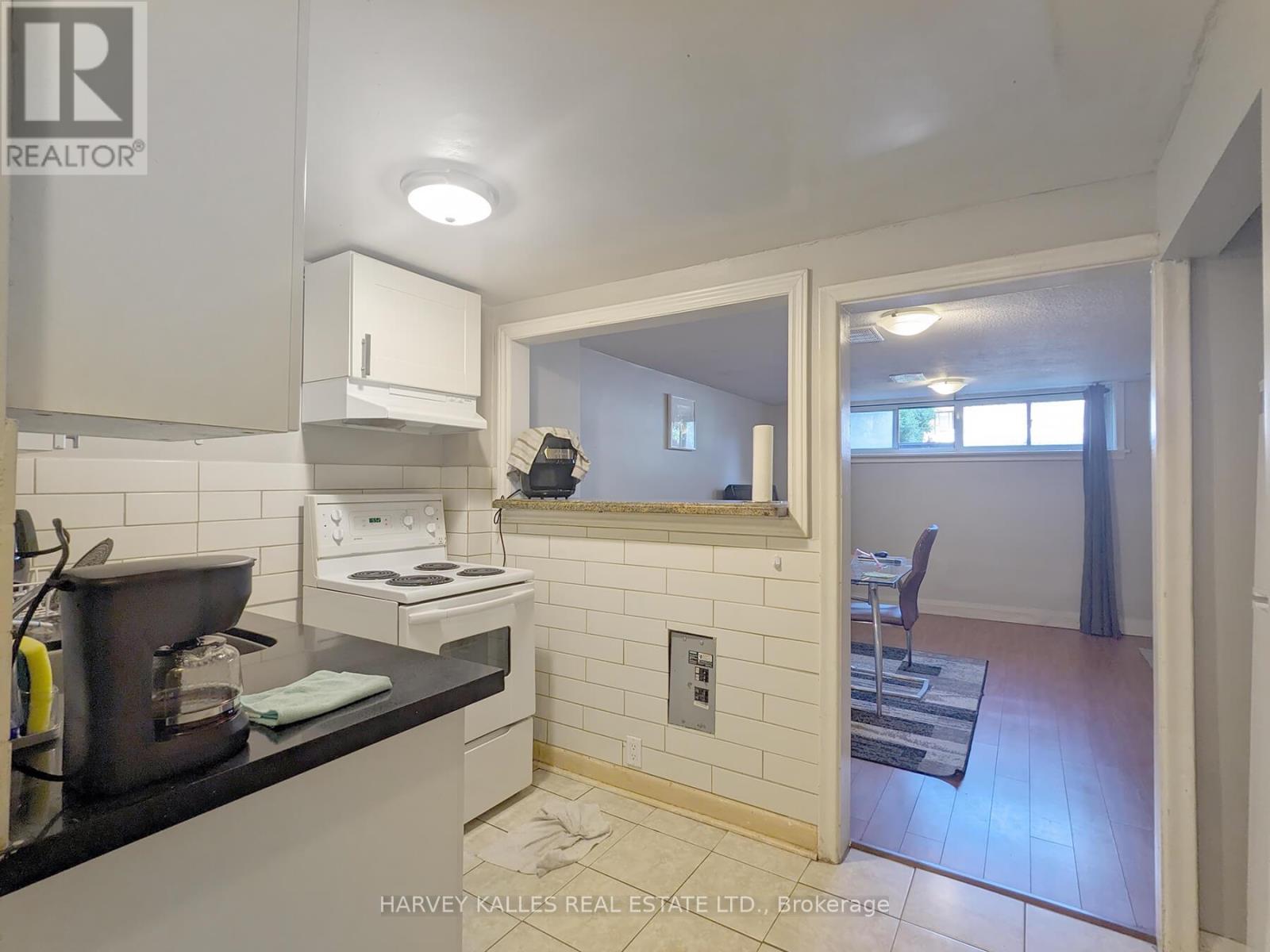 Lower - 242 Robina Avenue, Toronto, Ontario  M6C 3Z1 - Photo 9 - C12428247