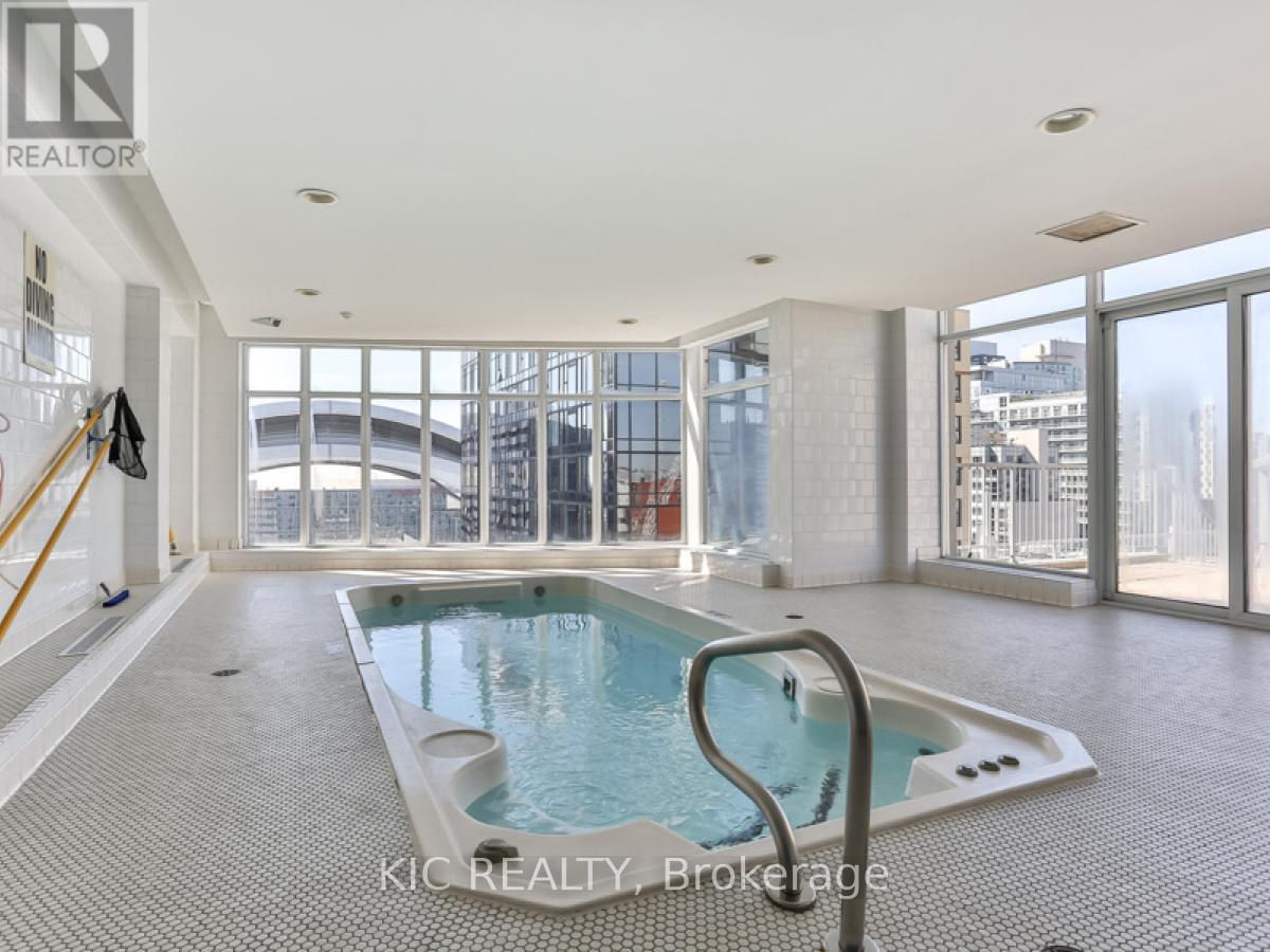 1727 - 250 Wellington Street W, Toronto, Ontario  M5V 3P6 - Photo 29 - C12428279