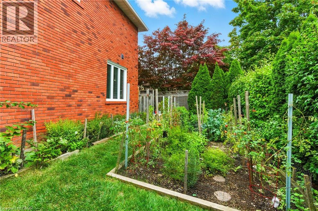 561 Harmony Avenue, Burlington, Ontario  L7N 3S7 - Photo 50 - 40773600