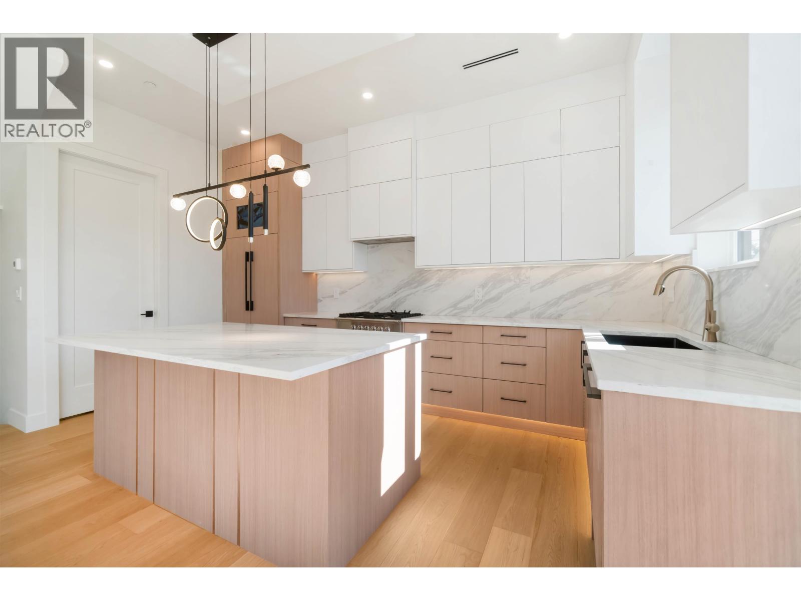 2 2658 Dundas Street, Vancouver, British Columbia  V5K 1P9 - Photo 18 - R3052561