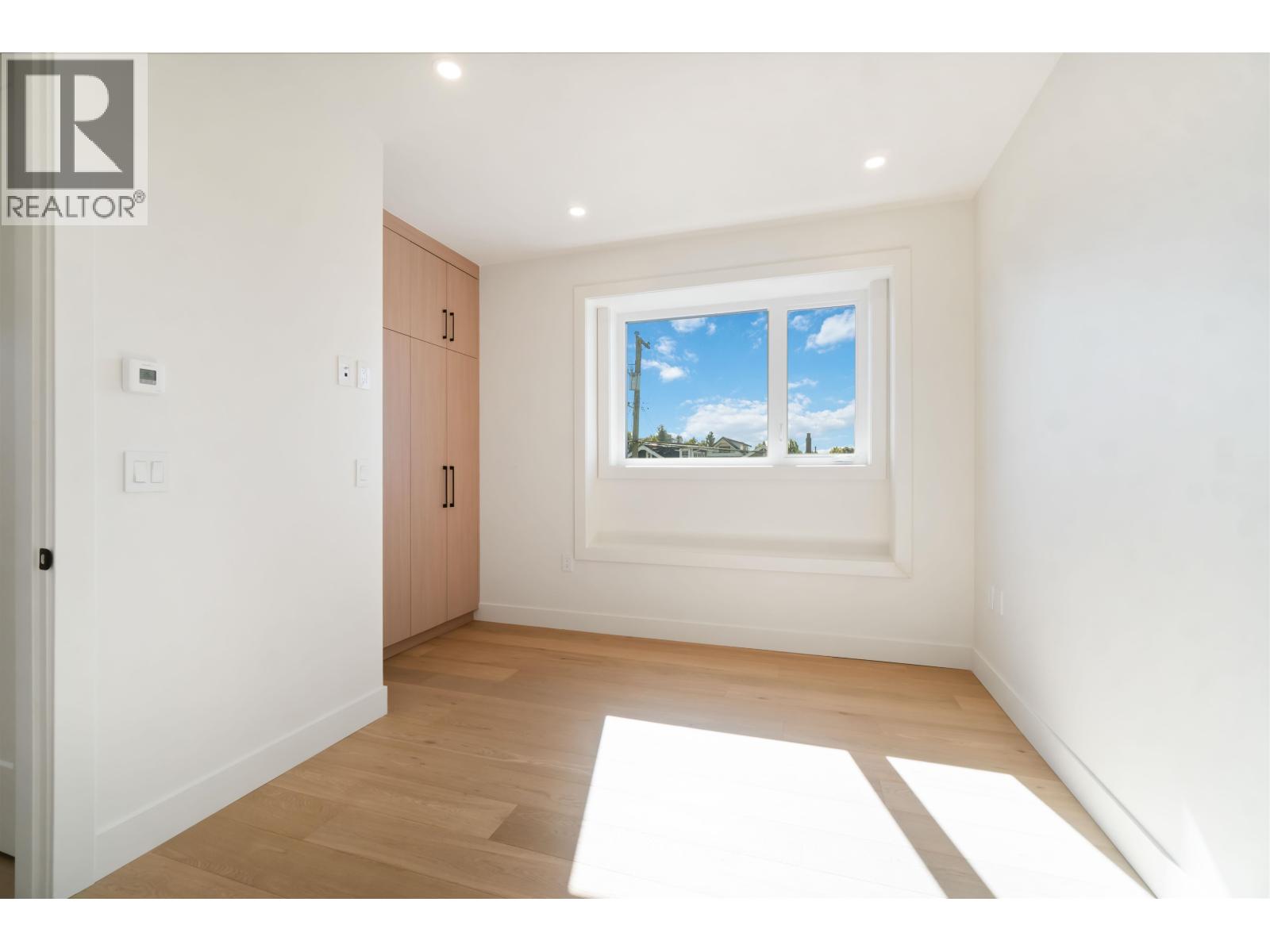 2 2658 Dundas Street, Vancouver, British Columbia  V5K 1P9 - Photo 24 - R3052561