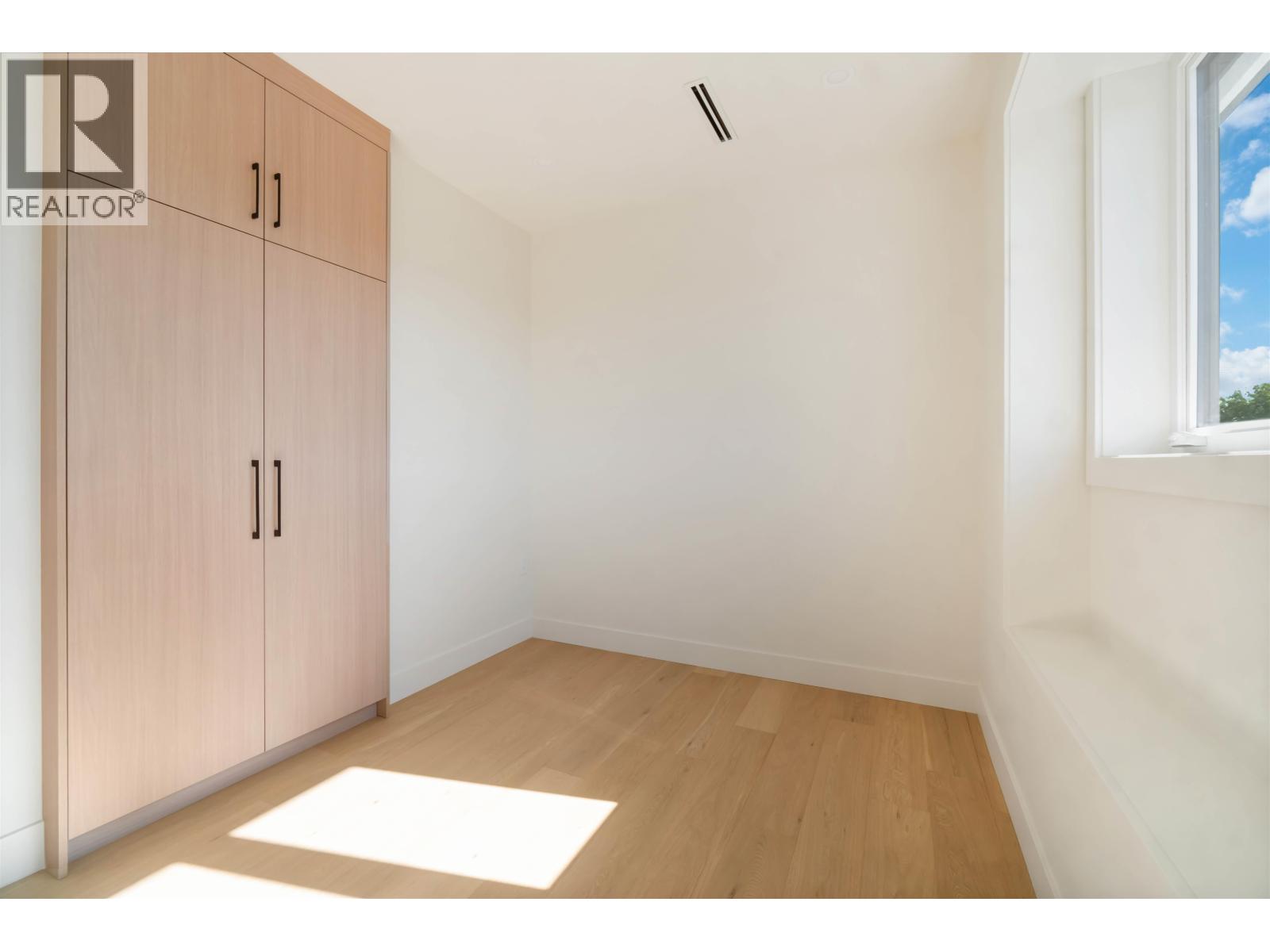 2 2658 Dundas Street, Vancouver, British Columbia  V5K 1P9 - Photo 27 - R3052561