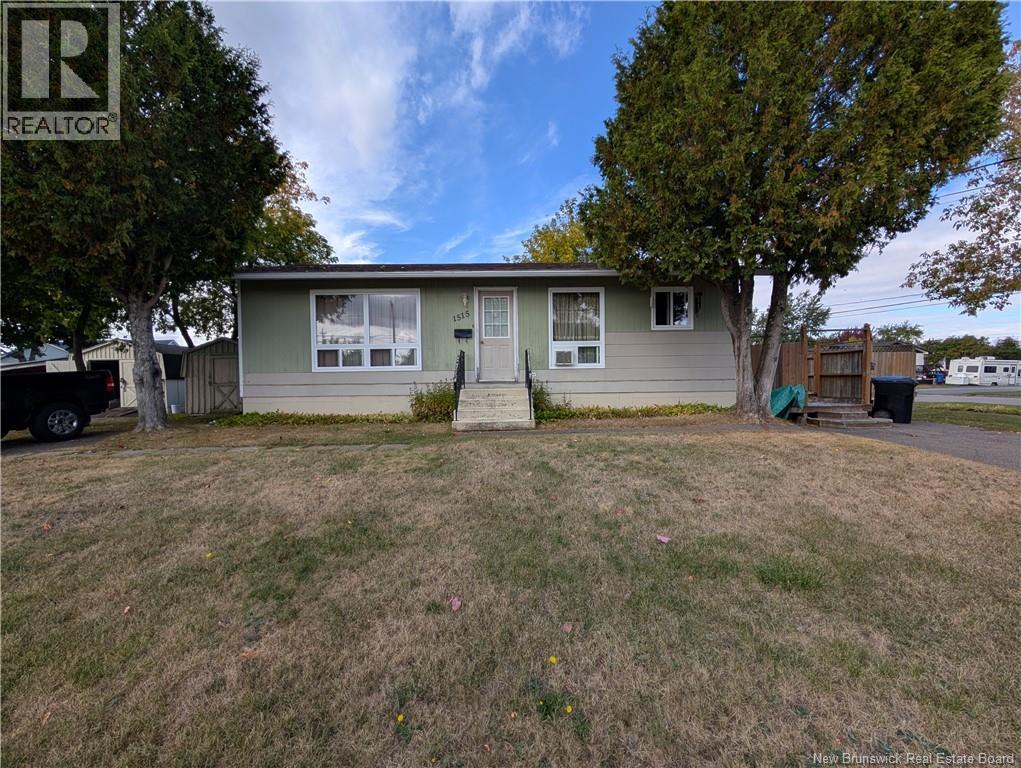 1515 Alexander, Bathurst, New Brunswick  E2A 3R3 - Photo 1 - NB127460