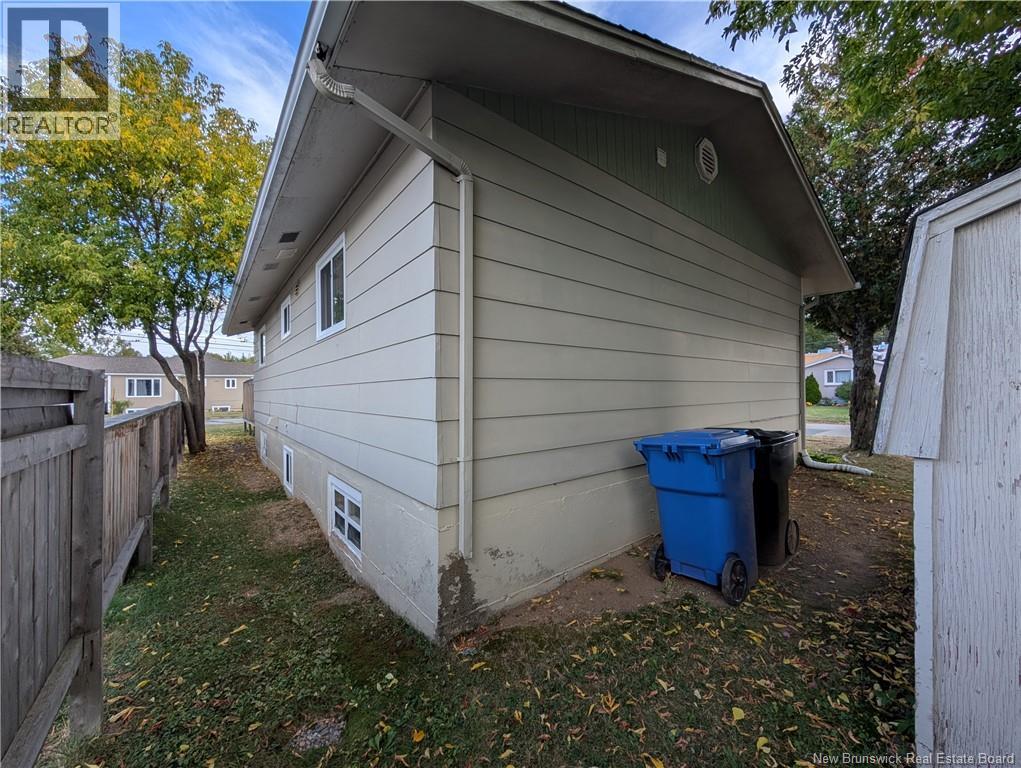 1515 Alexander, Bathurst, New Brunswick  E2A 3R3 - Photo 5 - NB127460