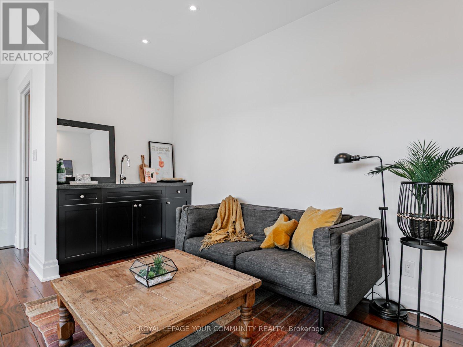 206 - 1 Rainsford Road, Toronto, Ontario  M4L 3N5 - Photo 18 - E12428180