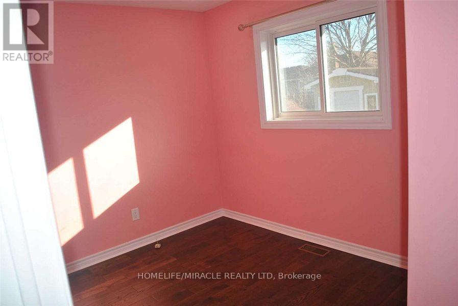 57 Iroquois Avenue, Oshawa, Ontario  L1G 3X2 - Photo 11 - E12428207