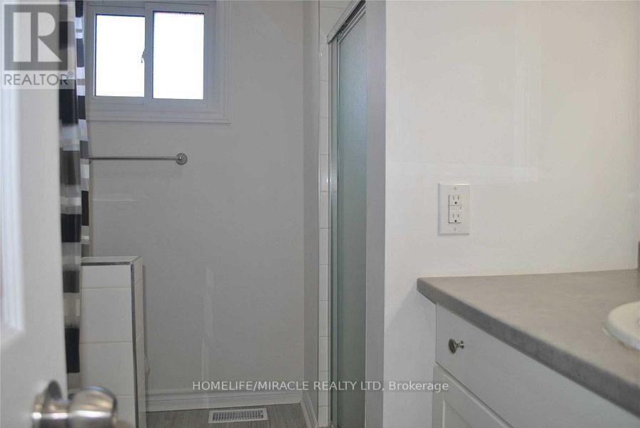 57 Iroquois Avenue, Oshawa, Ontario  L1G 3X2 - Photo 14 - E12428207