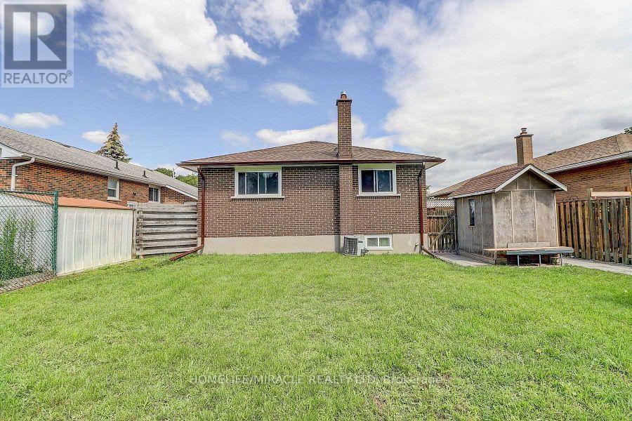 57 Iroquois Avenue, Oshawa, Ontario  L1G 3X2 - Photo 15 - E12428207