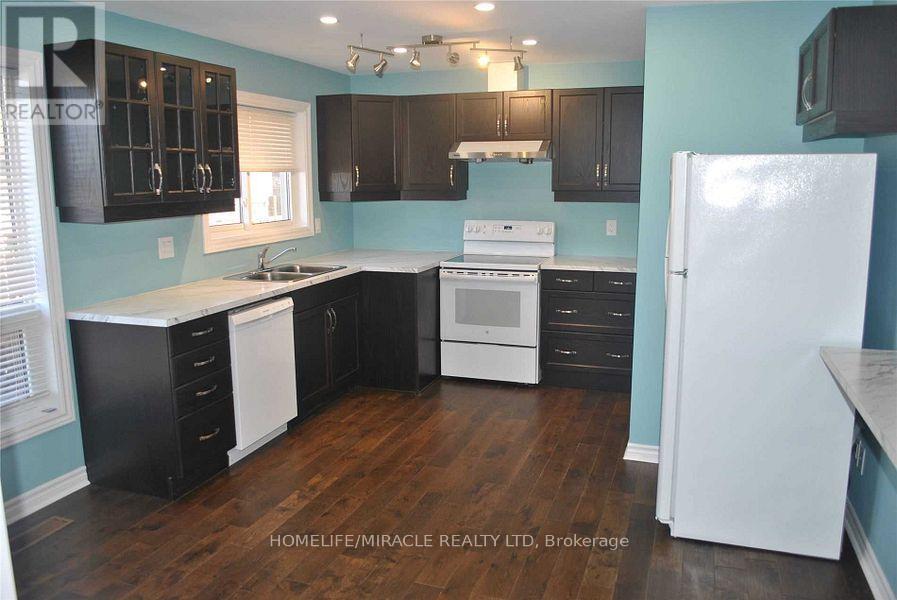 57 Iroquois Avenue, Oshawa, Ontario  L1G 3X2 - Photo 2 - E12428207