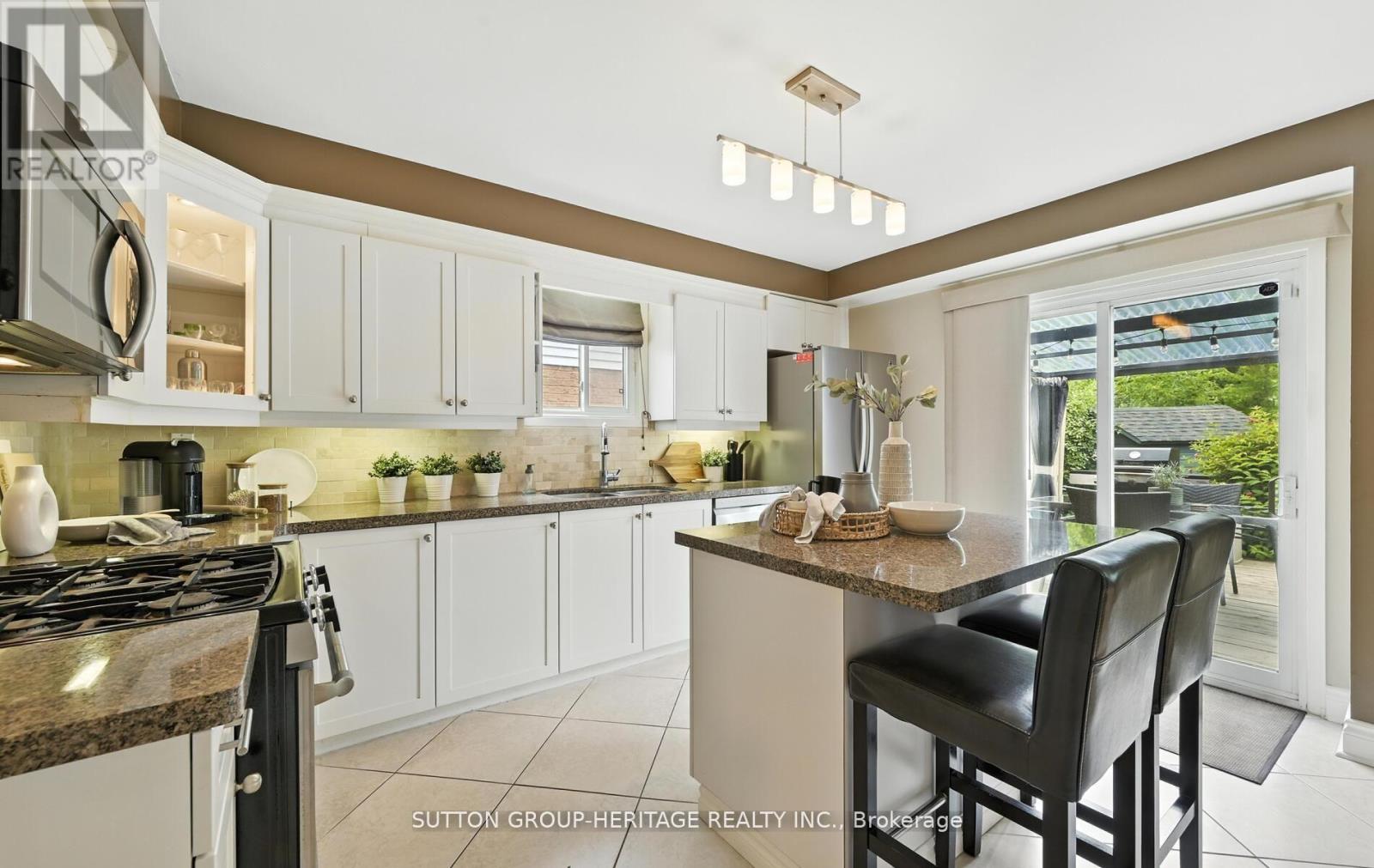 2 Frazer Road, Ajax, Ontario  L1S 4B1 - Photo 3 - E12428230