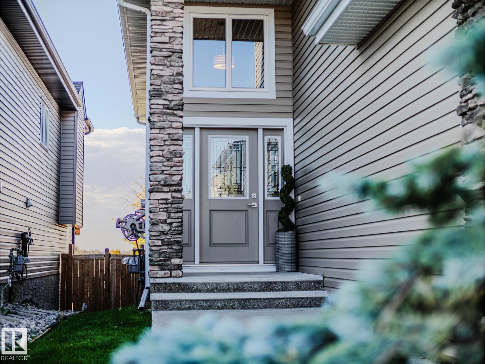 261 Westbrook Wd, Fort Saskatchewan, Alberta  T6L 0L4 - Photo 2 - E4459619