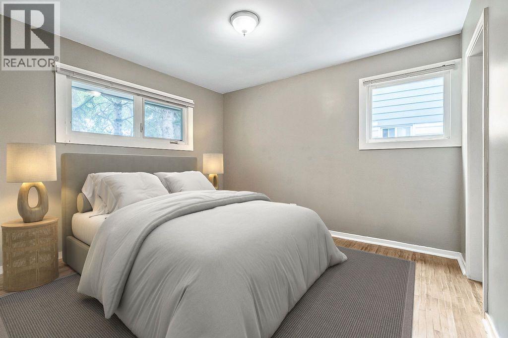 906 Rundle Crescent Ne, Calgary, Alberta  T2M 3B9 - Photo 3 - A2254834