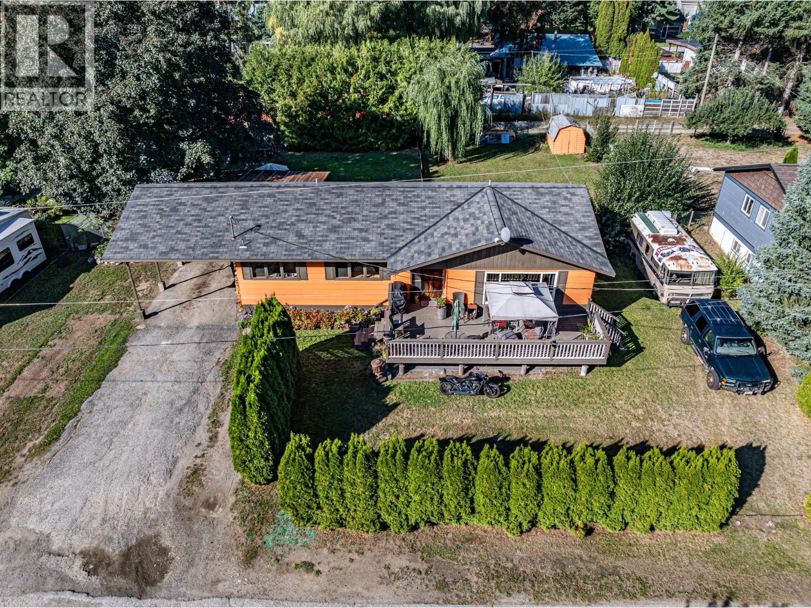 804 Cedar Avenue, Salmo, British Columbia