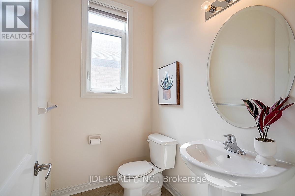 10 Caine Street, Richmond Hill, Ontario  L4S 0H2 - Photo 20 - N12428155