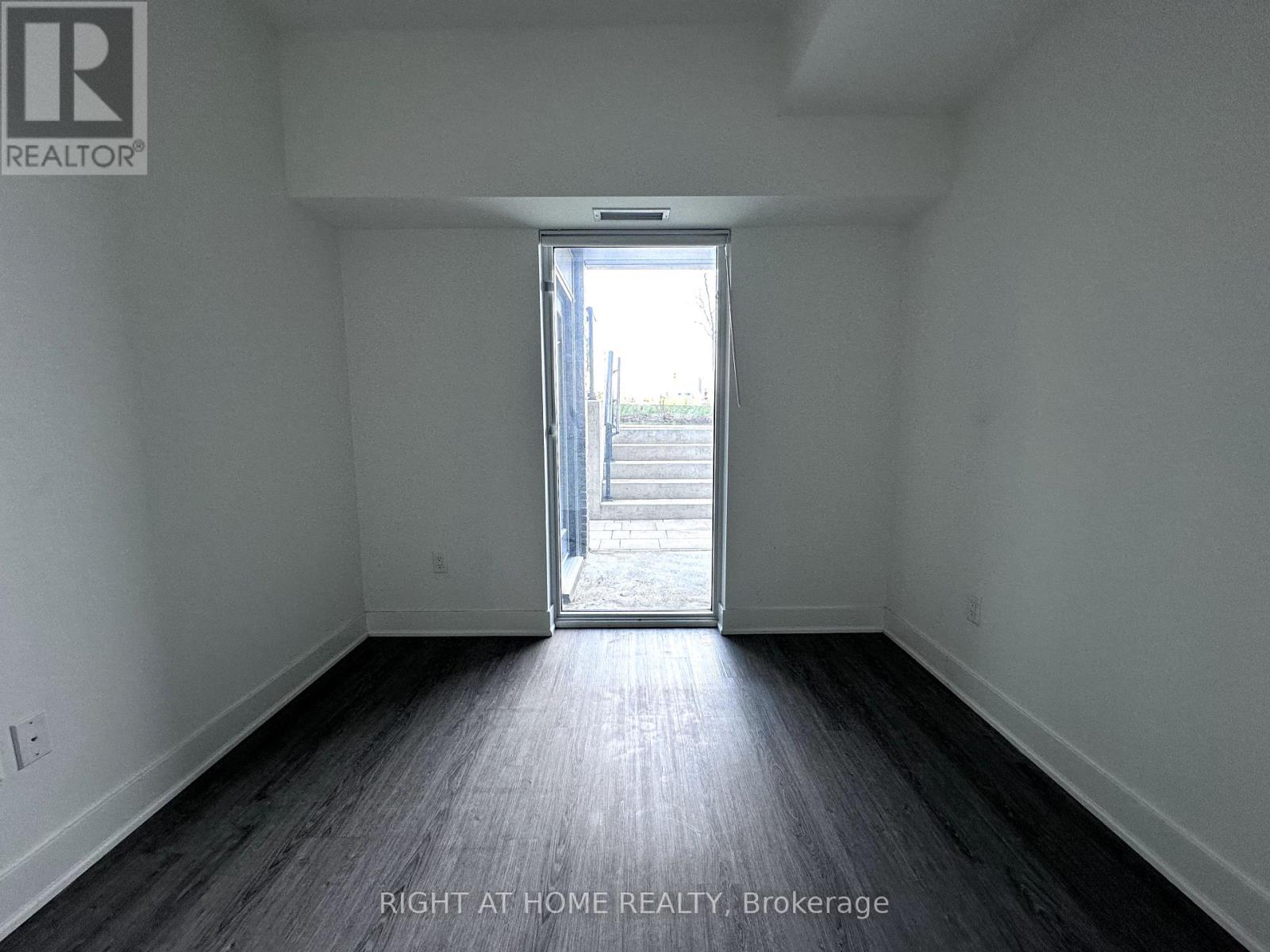 015 - 185 Deerfield Road, Newmarket, Ontario  L3Y 0G7 - Photo 21 - N12428162