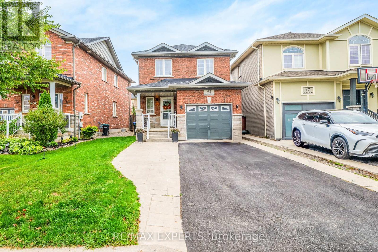 43 Carter Street, Bradford West Gwillimbury, Ontario  L3Z 2A4 - Photo 1 - N12428168