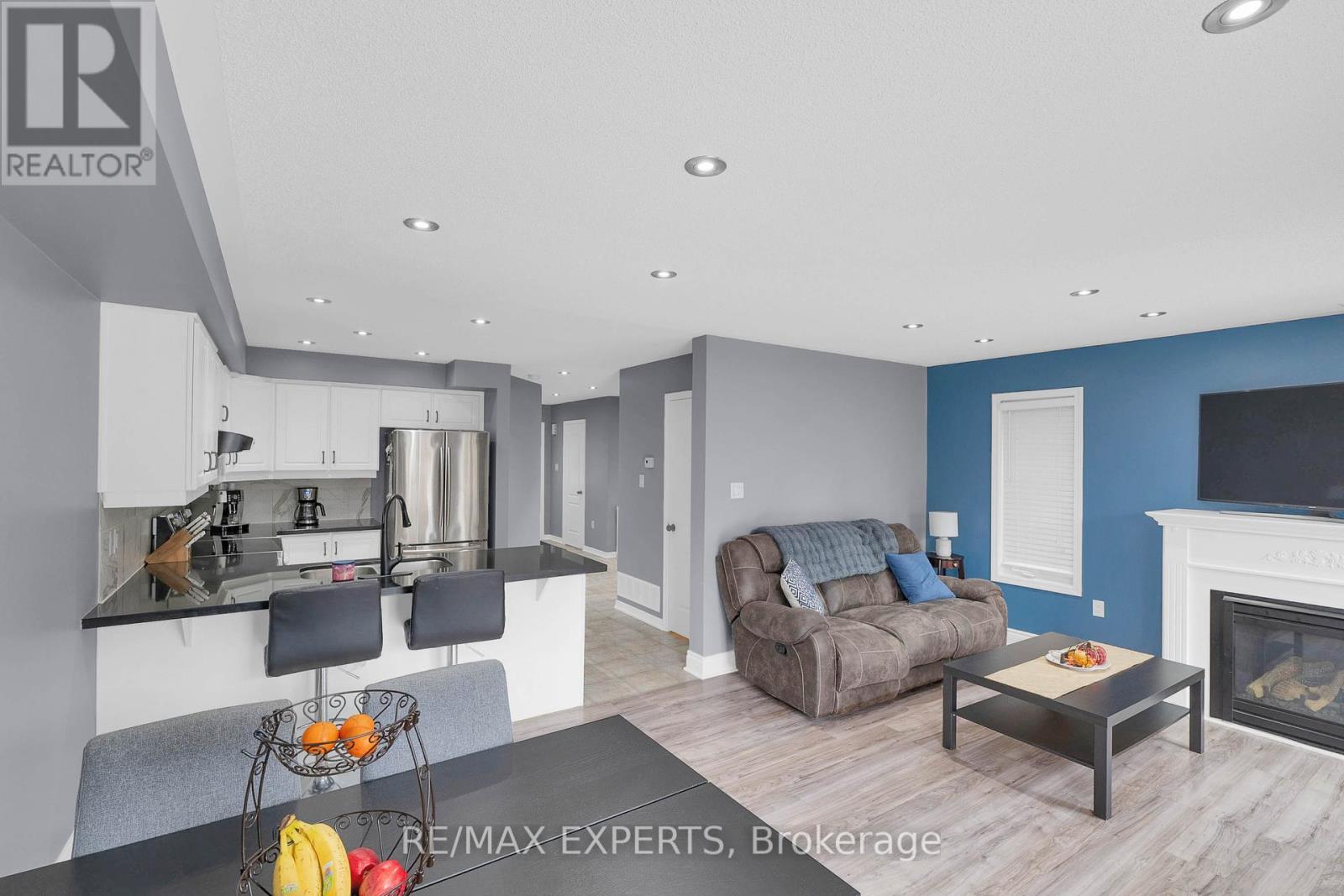43 Carter Street, Bradford West Gwillimbury, Ontario  L3Z 2A4 - Photo 10 - N12428168