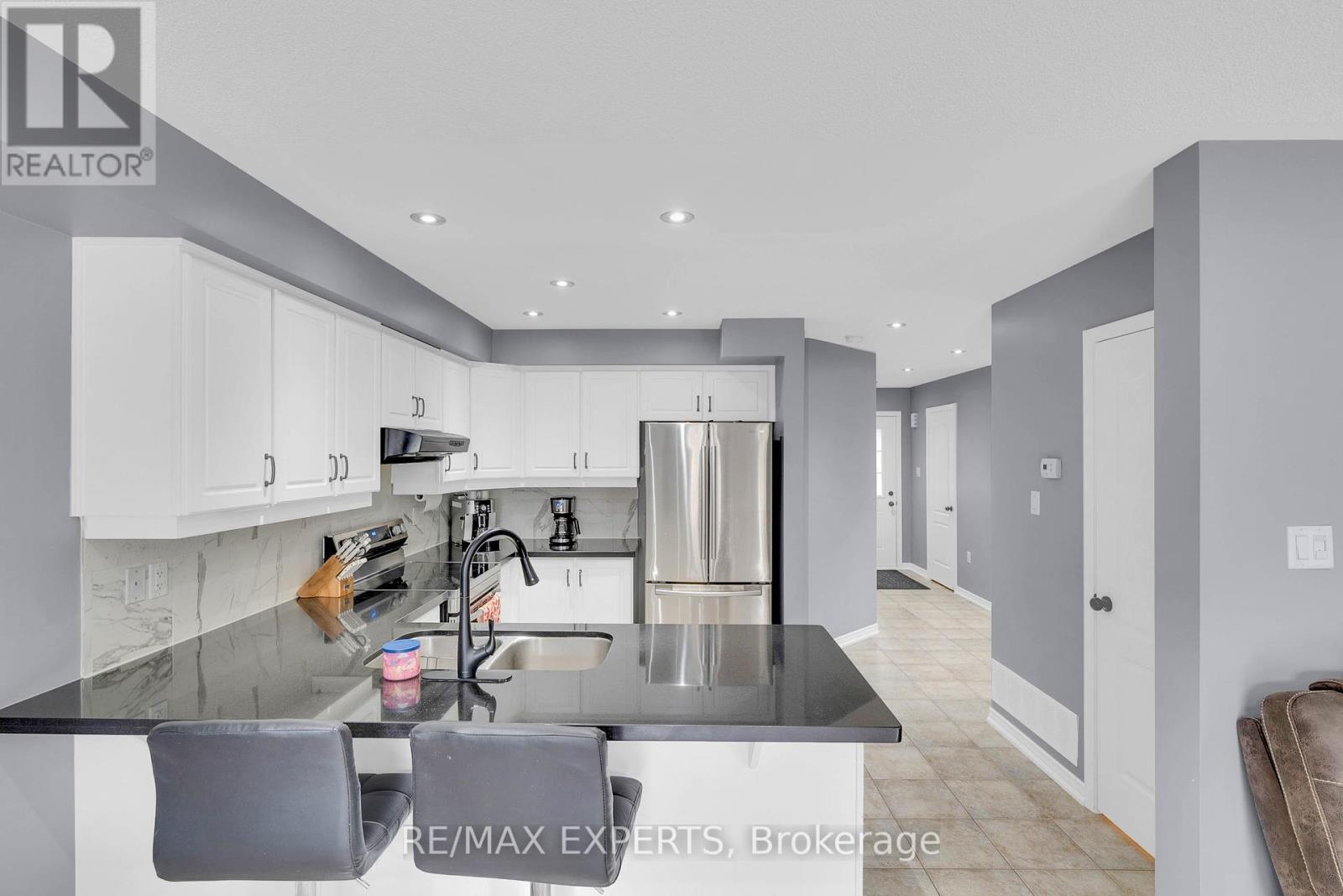 43 Carter Street, Bradford West Gwillimbury, Ontario  L3Z 2A4 - Photo 13 - N12428168