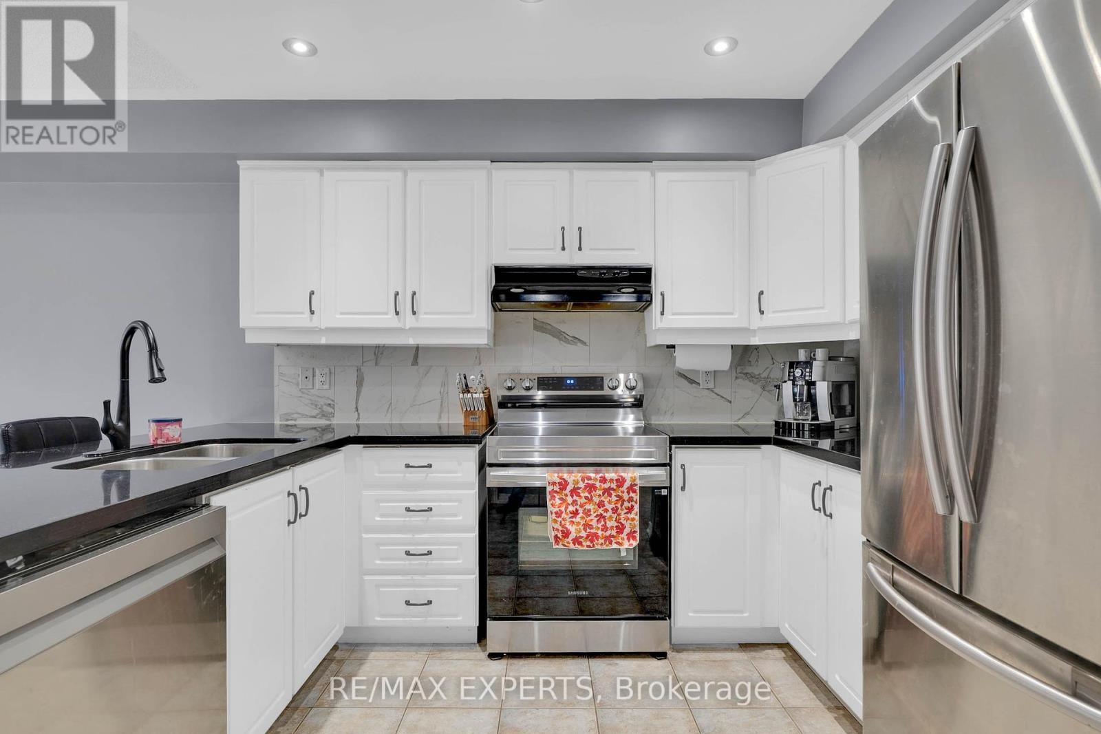 43 Carter Street, Bradford West Gwillimbury, Ontario  L3Z 2A4 - Photo 15 - N12428168