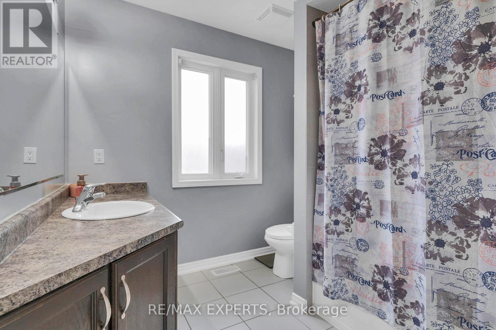 43 Carter Street, Bradford West Gwillimbury, Ontario  L3Z 2A4 - Photo 23 - N12428168