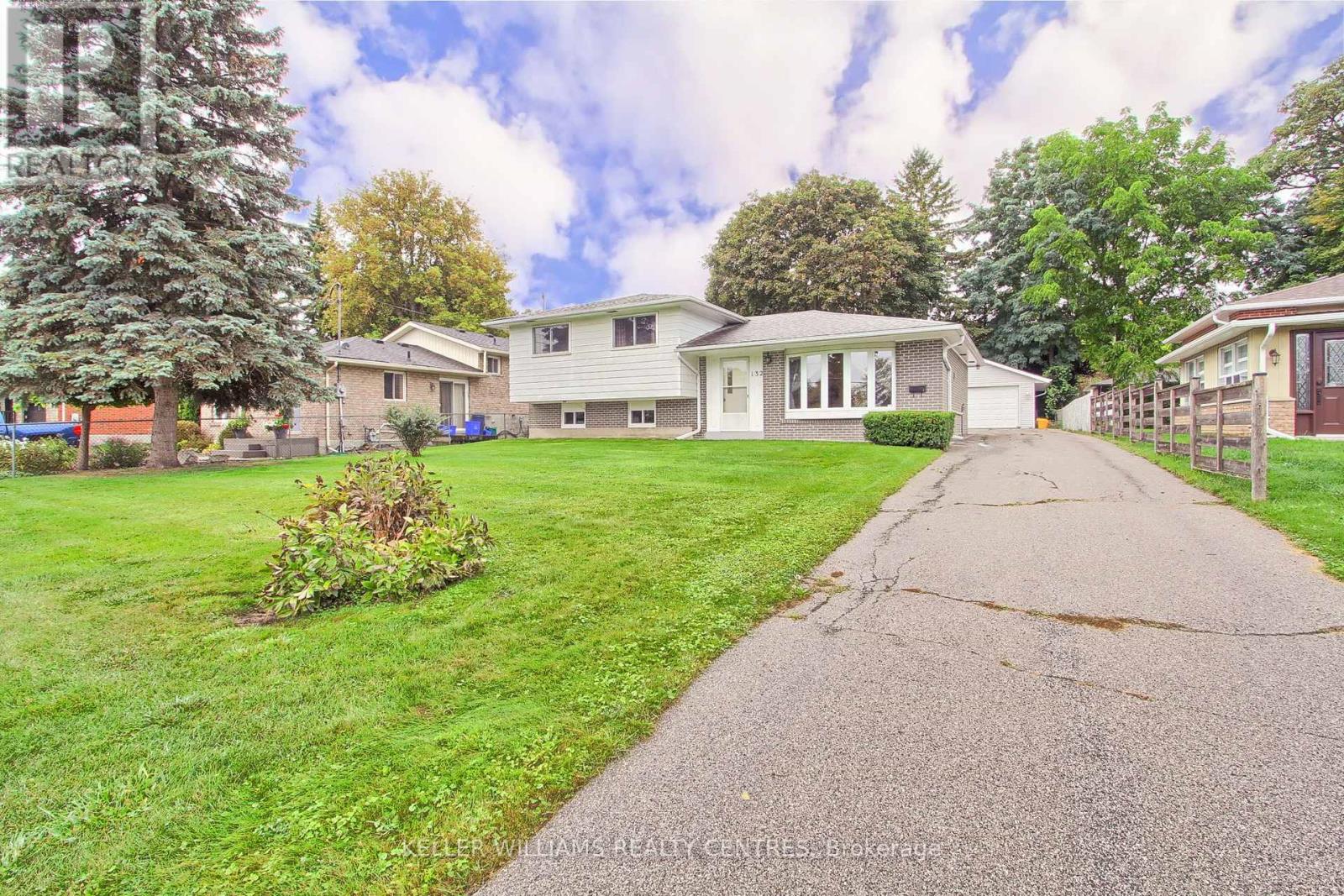 132 Peter Street, East Gwillimbury, Ontario  L9N 1K9 - Photo 6 - N12428175
