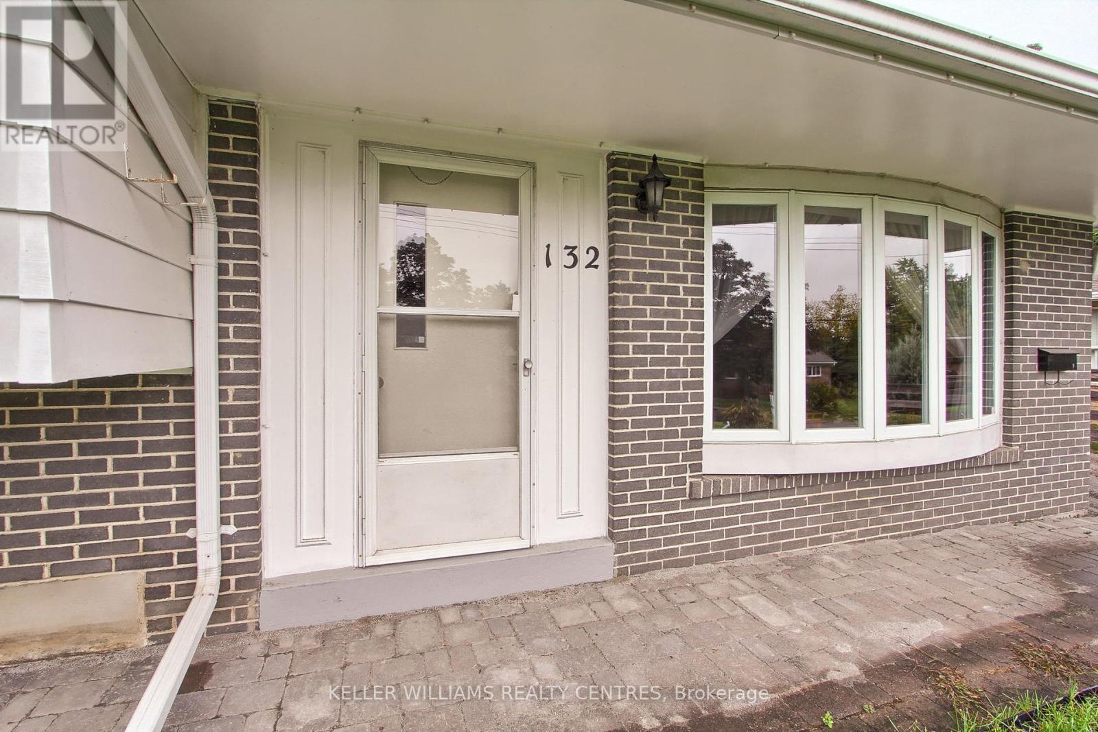 132 Peter Street, East Gwillimbury, Ontario  L9N 1K9 - Photo 7 - N12428175